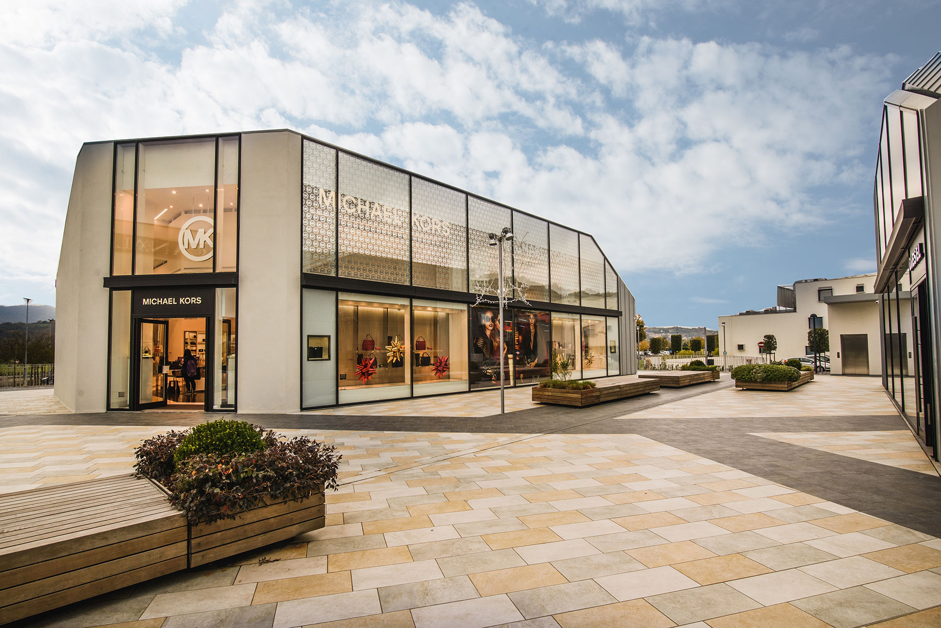 Best Luxury Outlets In The World - Best Design Idea